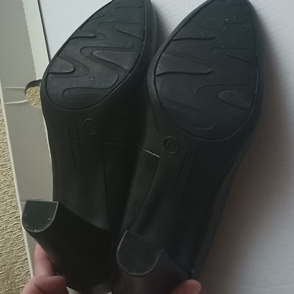 Etienne Aigner Haven Black Leather Heels Pumps • Size 8.5 • 3” Heel - Picture 6 of 6